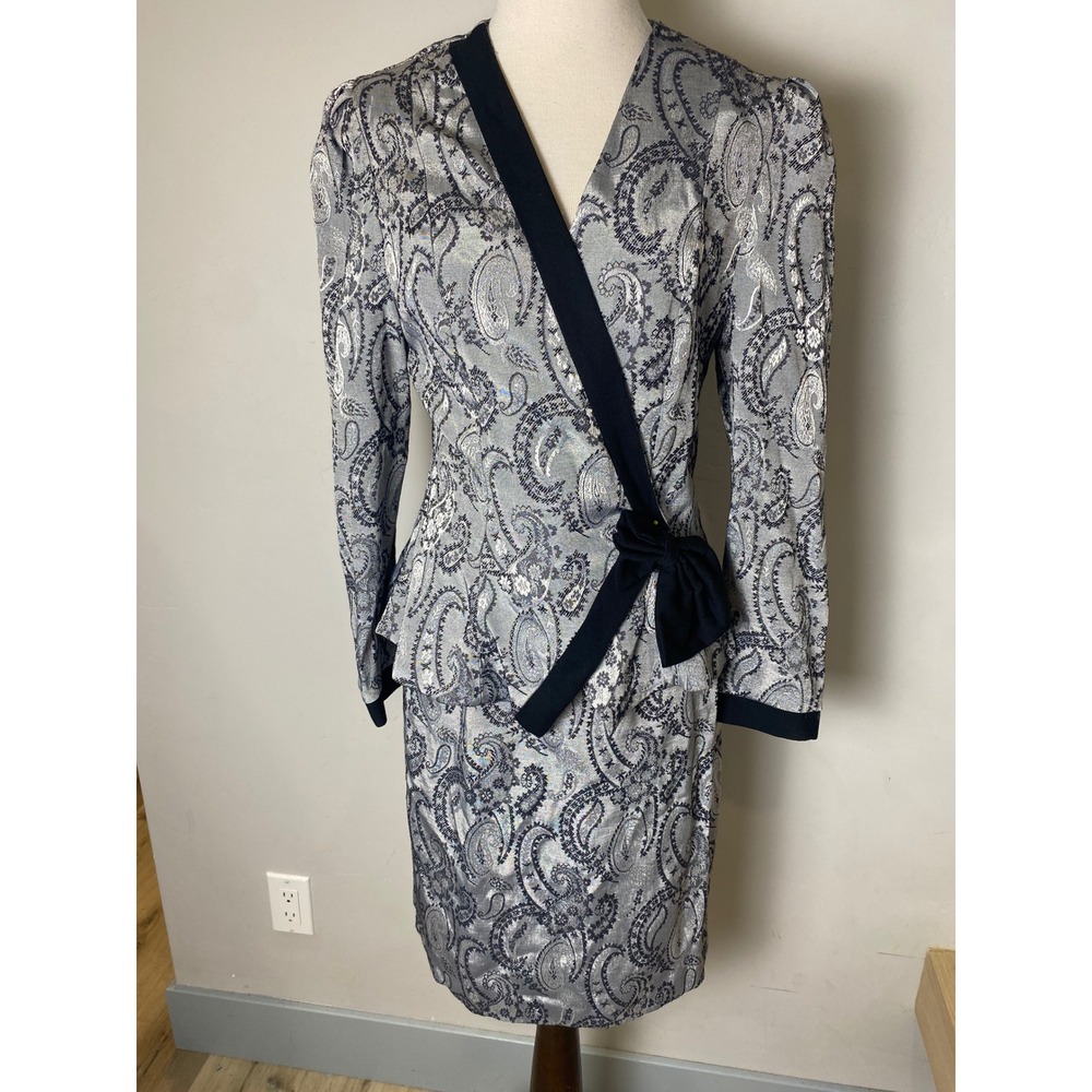 Chelsea LTD Vintage 90s Paisley Brocade Peplum Jacket Skirt 2 Piece Set Silver S